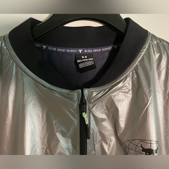 Underarmour Project Rock Disrupt Graphic Ripstop Nylon Fully Lined Bomber Jkt - Picture 12 of 16